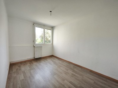 APPARTEMENT T5 A VENDRE - ST ETIENNE LA METARE - 96 m2 - 129 000 &euro;