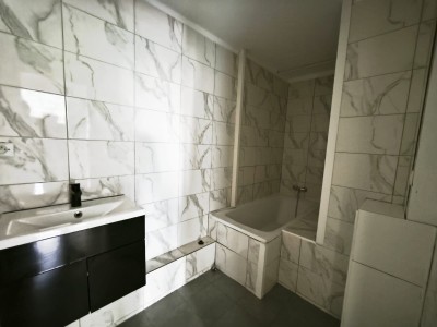 APPARTEMENT T5 A VENDRE - ST ETIENNE LA METARE - 96 m2 - 129 000 &euro;