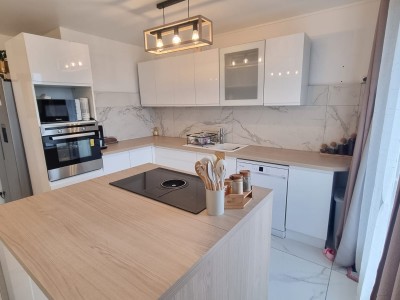 LA TERRASSE, Appartement F5 ,100m,place de parking dans la coproprit