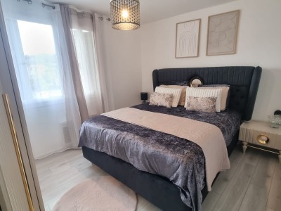 LA TERRASSE, Appartement F5 ,100m,place de parking dans la coproprit