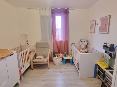 LA TERRASSE, Appartement F5 ,100m,place de parking dans la coproprit