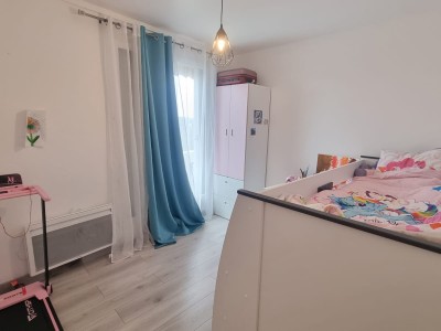 LA TERRASSE, Appartement F5 ,100m,place de parking dans la coproprit