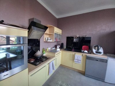 T5 Bourgeois dans maison avec jardin commun A VENDRE - ST JOSEPH - 137 m2 - 199000€