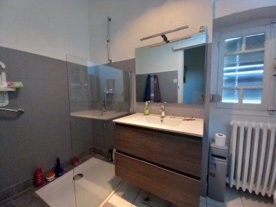 T5 Bourgeois dans maison avec jardin commun A VENDRE - ST JOSEPH - 137 m2 - 199000€