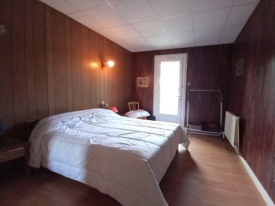T5 Bourgeois dans maison avec jardin commun A VENDRE - ST JOSEPH - 137 m2 - 199000€