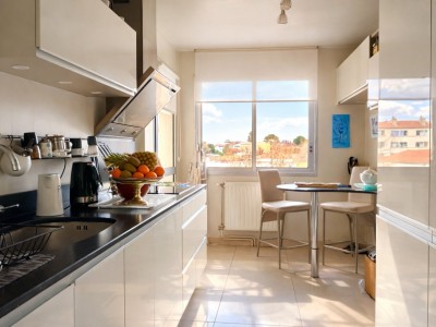 APPARTEMENT T5 A VENDRE - ST PRIEST EN JAREZ - 160.72 m2 - 349 000 €