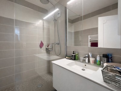 APPARTEMENT T5 A VENDRE - ST PRIEST EN JAREZ - 160.72 m2 - 349 000 €