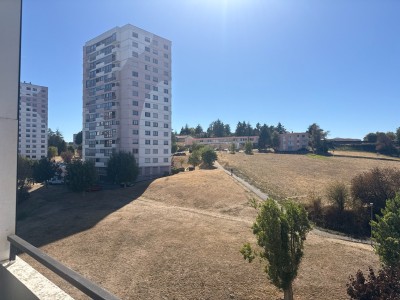 APPARTEMENT T5 A VENDRE - VILLARS - 98.36 m2 - 137 000 €