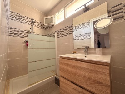APPARTEMENT T5 A VENDRE - VILLARS - 98.36 m2 - 137 000 €