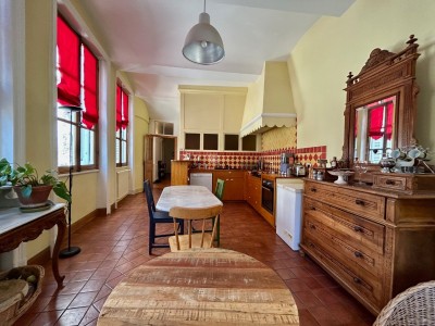 APPARTEMENT T6 A VENDRE - ST CHAMOND Centre-ville - 176.09 m2 - 259000€