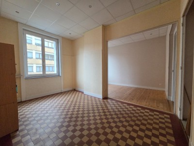 APPARTEMENT T6 A VENDRE - ST ETIENNE BADOUILLERE - 96.74 m2 - 99 000 €