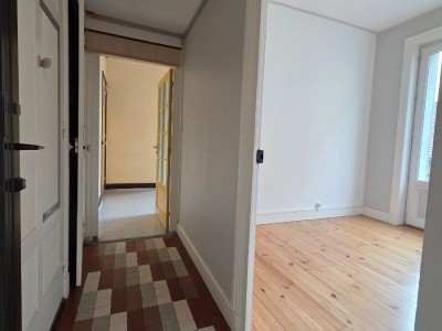 APPARTEMENT T6 A VENDRE - ST ETIENNE BADOUILLERE - 96.74 m2 - 99 000 €