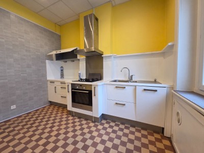 APPARTEMENT T6 A VENDRE - ST ETIENNE BADOUILLERE - 96.74 m2 - 99 000 €