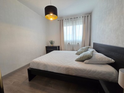 APPARTEMENT T6 A VENDRE - ST ETIENNE BERGSON - 146.22 m2 - 249 000 €