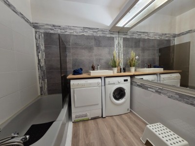 APPARTEMENT T6 A VENDRE - ST ETIENNE BERGSON - 146.22 m2 - 249 000 €