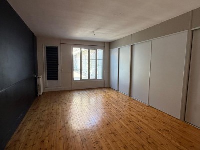 APPARTEMENT T6 A VENDRE - ST ETIENNE CENTRE VILLE - 166.23 m2 - 260000€