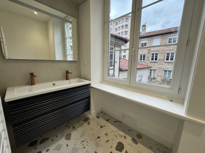 APPARTEMENT T6 A VENDRE - ST ETIENNE CENTRE VILLE - 155 m2 - 199 000 €