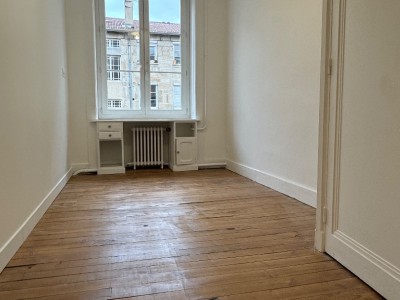 APPARTEMENT T6 A VENDRE - ST ETIENNE CENTRE VILLE - 155 m2 - 199 000 €