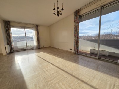 APPARTEMENT T6 A VENDRE - ST ETIENNE FAURIEL - 125.44 m2 - 145 000 €