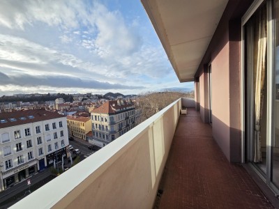 APPARTEMENT T6 A VENDRE - ST ETIENNE FAURIEL - 125.44 m2 - 145 000 €