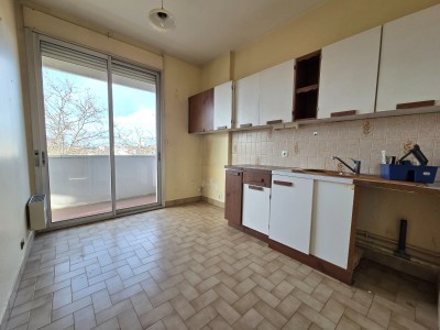 APPARTEMENT T6 A VENDRE - ST ETIENNE FAURIEL - 125.44 m2 - 145 000 €