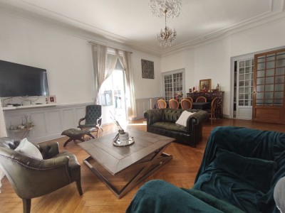 APPARTEMENT T6 A VENDRE - ST ETIENNE LA TERRASSE - 241 m2 - 299 000 &euro;