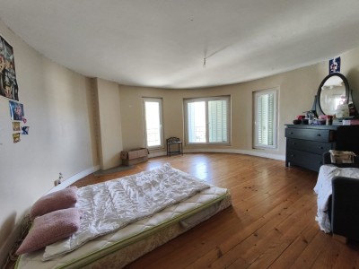 APPARTEMENT T6 A VENDRE - ST ETIENNE LA TERRASSE - 241 m2 - 299 000 &euro;