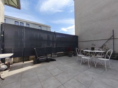 APPARTEMENT T6 A VENDRE - ST ETIENNE LA TERRASSE - 241 m2 - 299 000 &euro;