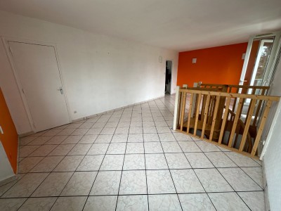APPARTEMENT T6 - ST ETIENNE VILLEBOEUF - 116.04 m2 - 138000€