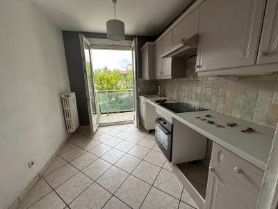 APPARTEMENT T6 - ST ETIENNE VILLEBOEUF - 116.04 m2 - 138000€