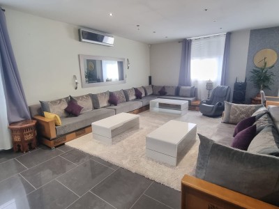 Magnifique appartement F6 de 160m,Piscine,Terrain 300m