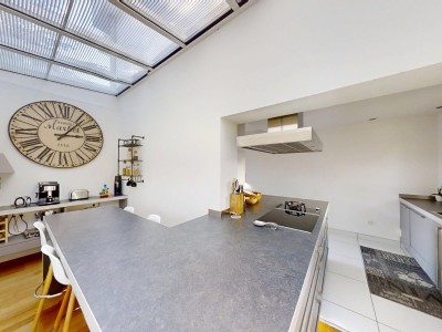 VILLA A VENDRE - AVEIZIEUX - 260 m2 - 649000€