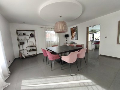 VILLA A VENDRE - ST CHAMOND - 199 m2 - 599 000 €