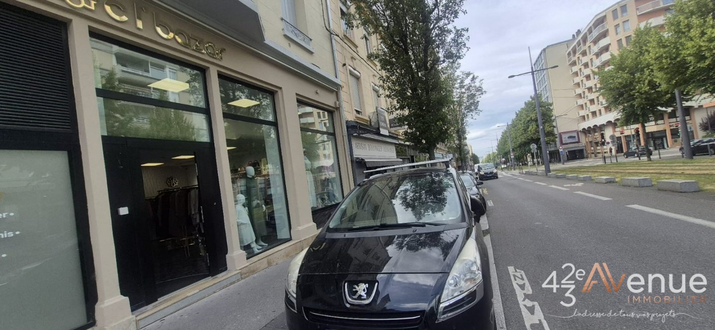 BOUTIQUE A VENDRE - ST ETIENNE BELLEVUE - 82 m2 - 115 000 &euro; 