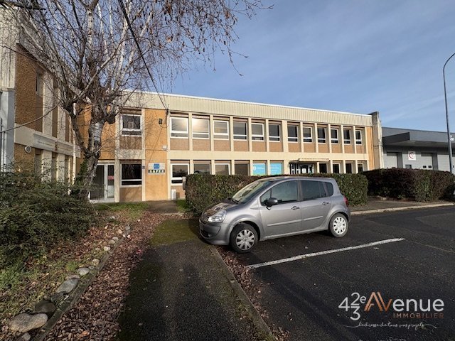 BUREAU A LOUER - ST PRIEST EN JAREZ - 200 m2 - 1�590�&euro; HC et HT par mois