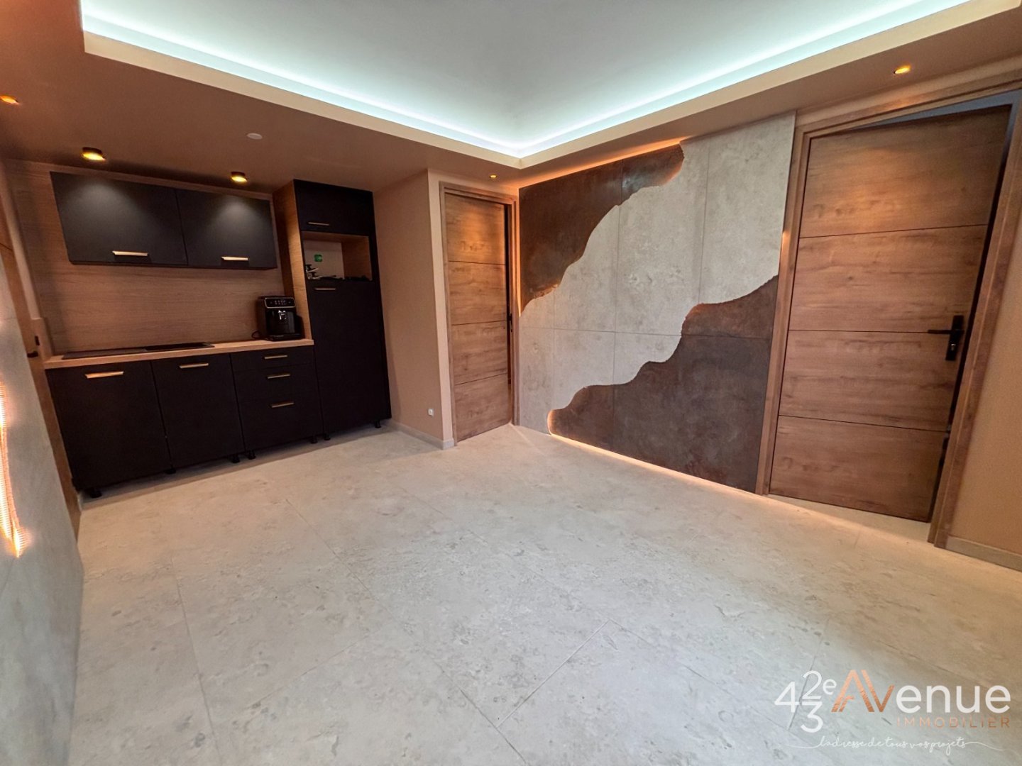 BUREAU A LOUER - STE SIGOLENE - 21.33 m2 - 200 &euro; HC par mois