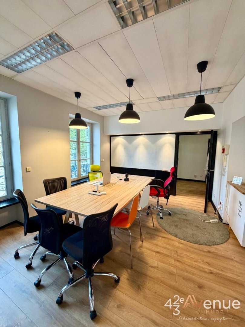 BUREAU A VENDRE - ST ETIENNE CENTRE VILLE - 220 m2 - 303 520 &euro; 