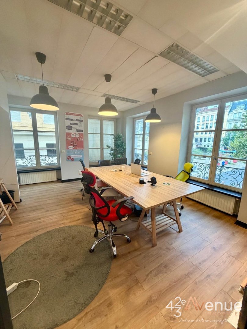 BUREAU A VENDRE - ST ETIENNE CENTRE VILLE - 220 m2 - 303 520 &euro; 