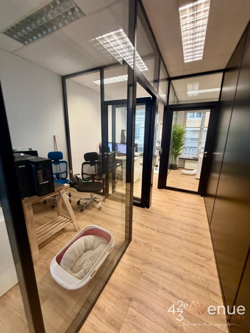 BUREAU A VENDRE - ST ETIENNE CENTRE VILLE - 220 m2 - 303 520 &euro; 