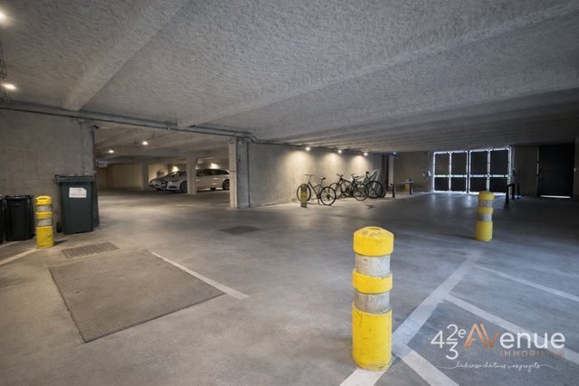 Bureaux � vendre A VENDRE - ST ETIENNE FAURIEL - 777 m2 - 777�000�&euro; 