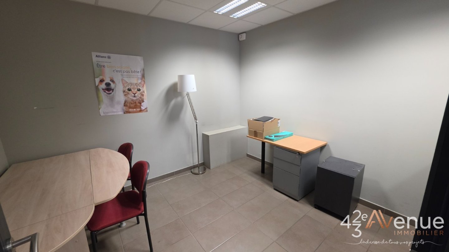 BUREAU A VENDRE - ST ETIENNE LA METARE - 223.6 m2 - 369 000 &euro; 