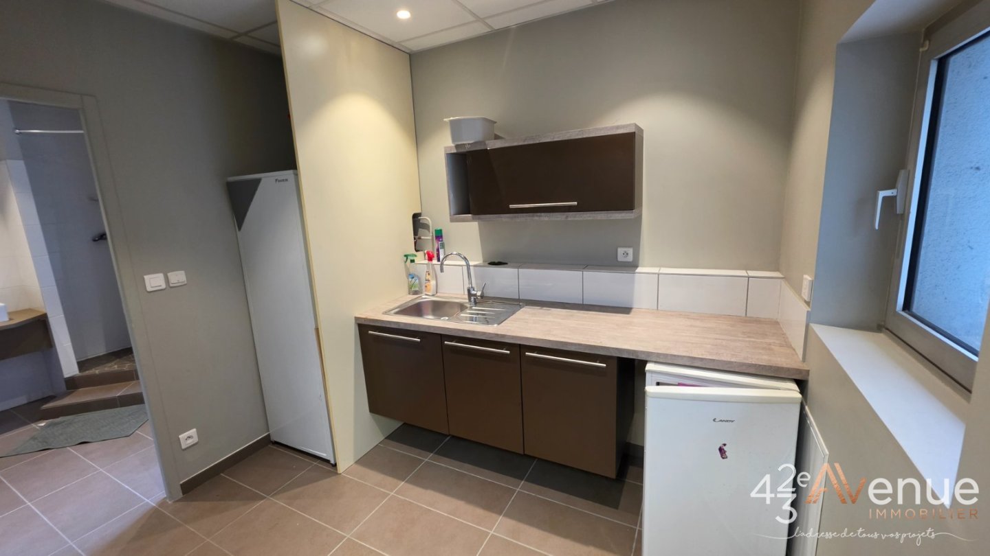 BUREAU A VENDRE - ST ETIENNE LA METARE - 223.6 m2 - 369 000 &euro; 