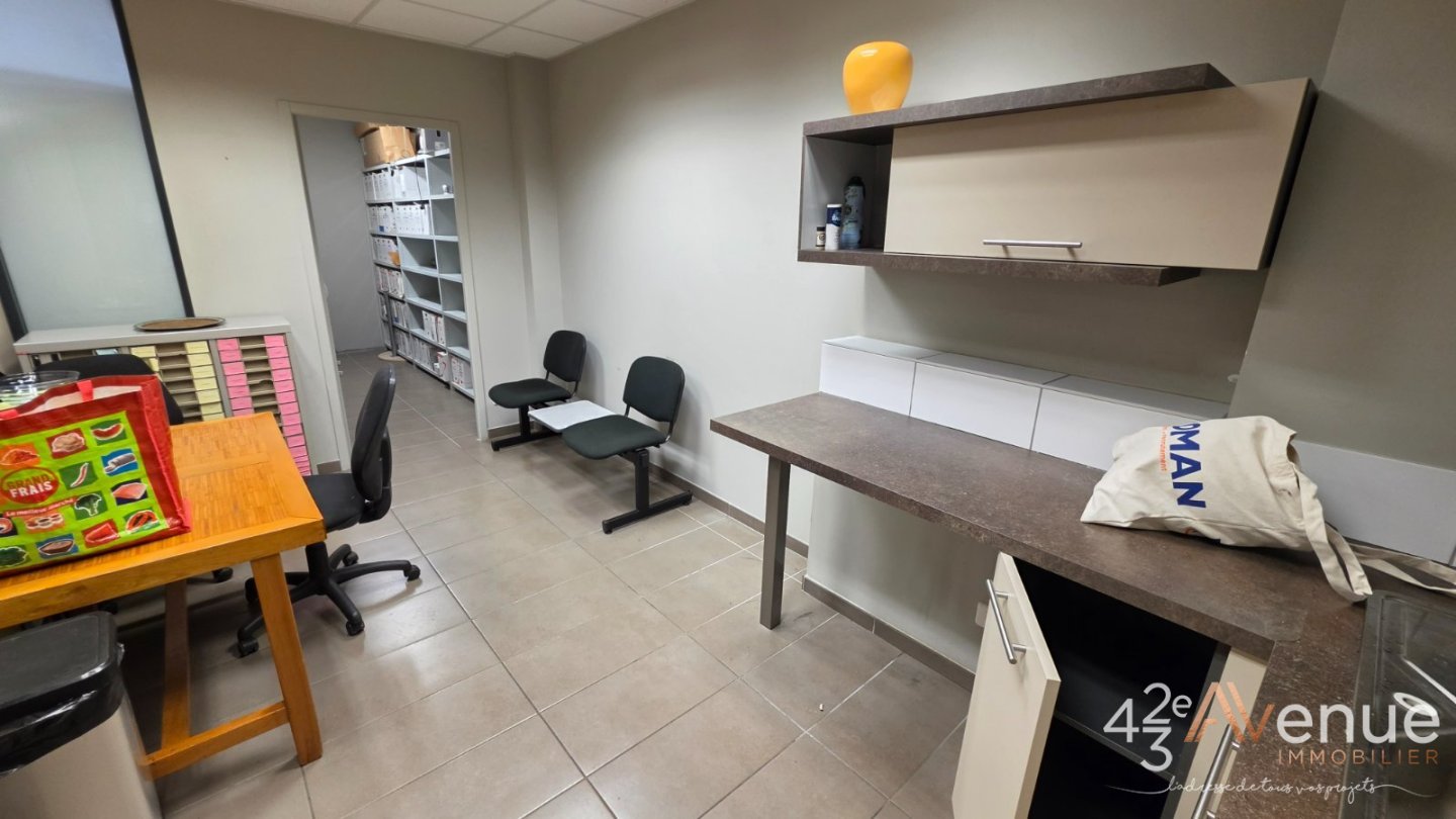 BUREAU A VENDRE - ST ETIENNE LA METARE - 223.6 m2 - 369 000 &euro; 