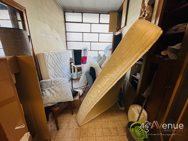 ENTREPOT A LOUER - ST ETIENNE BADOUILLERE - 190 m2 - 600�&euro; HC par mois