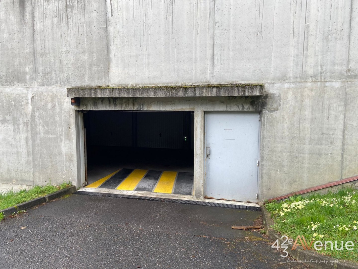 GARAGE A LOUER - ST ETIENNE BELLEVUE/SOLAURE/JOMAYERE - 67�&euro; charges comprises par mois