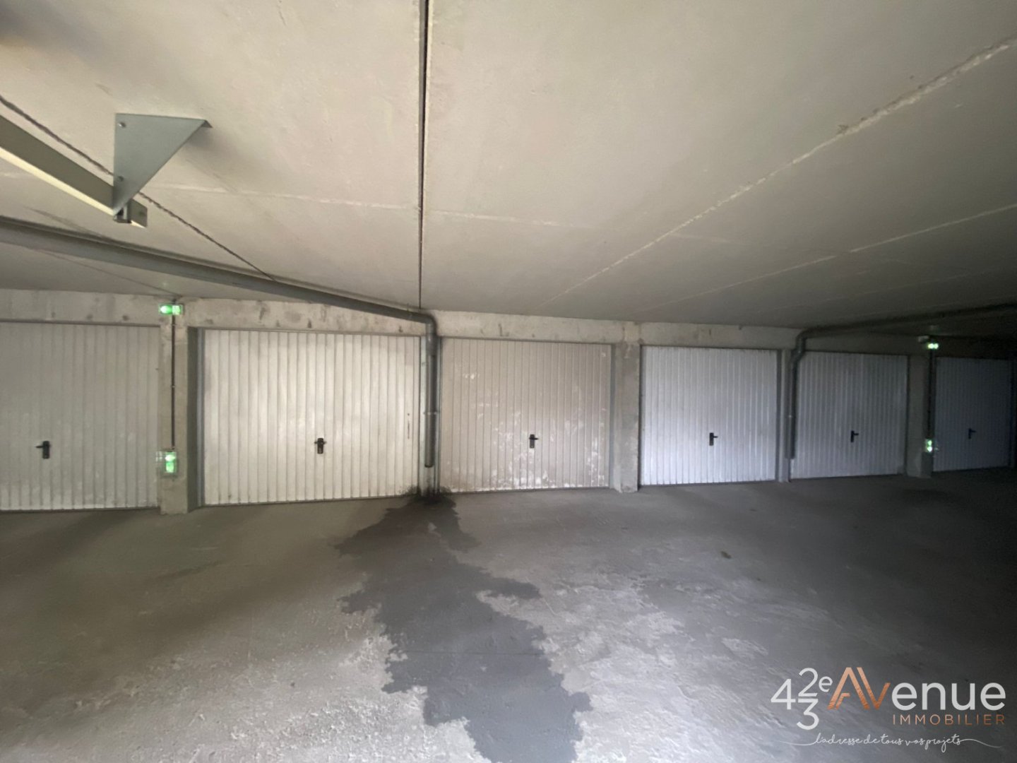 GARAGE A LOUER - ST ETIENNE BELLEVUE/SOLAURE/JOMAYERE - 67�&euro; charges comprises par mois