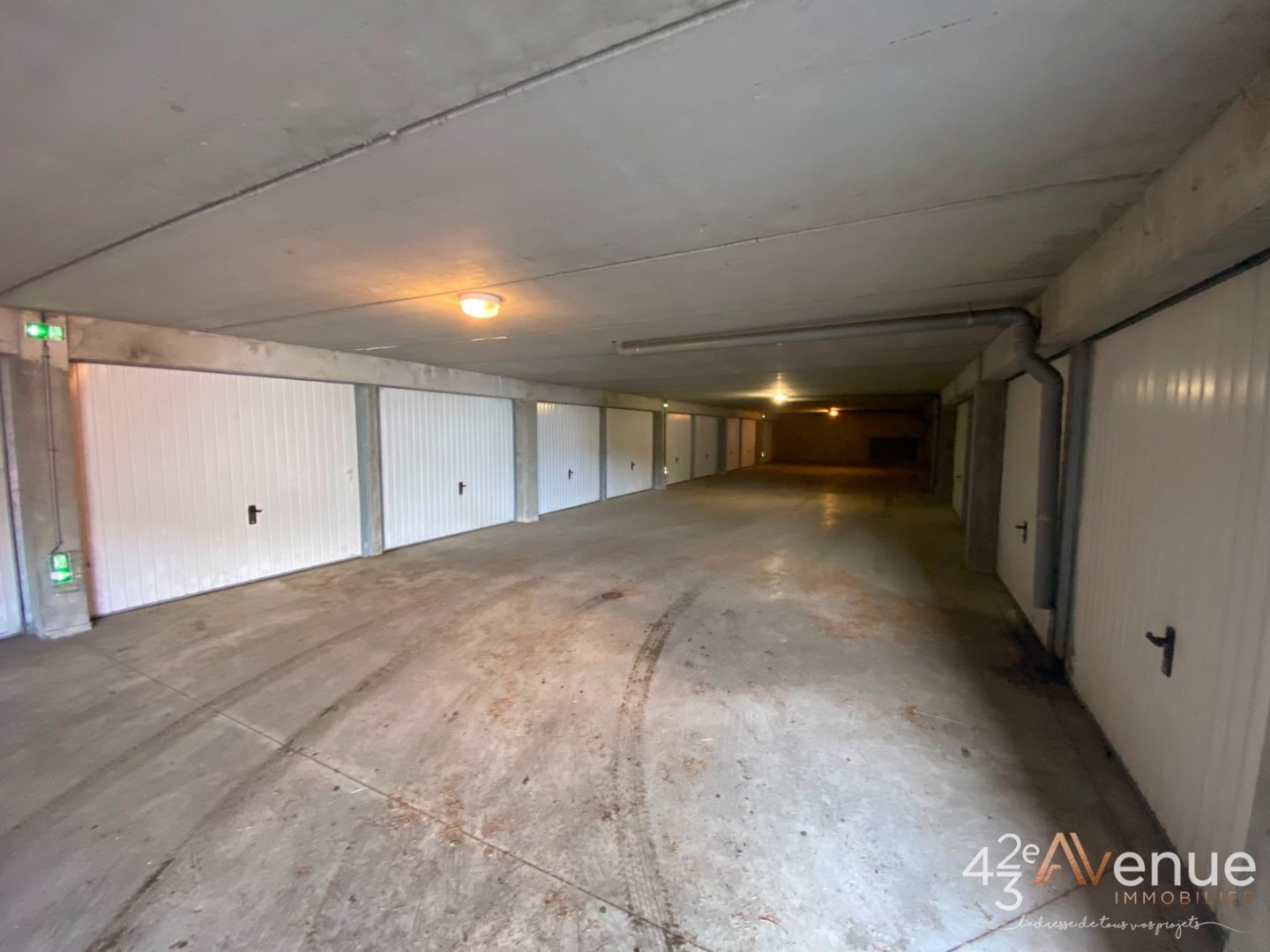 GARAGE A LOUER - ST ETIENNE BELLEVUE/SOLAURE/JOMAYERE - 57 &euro; charges comprises par mois