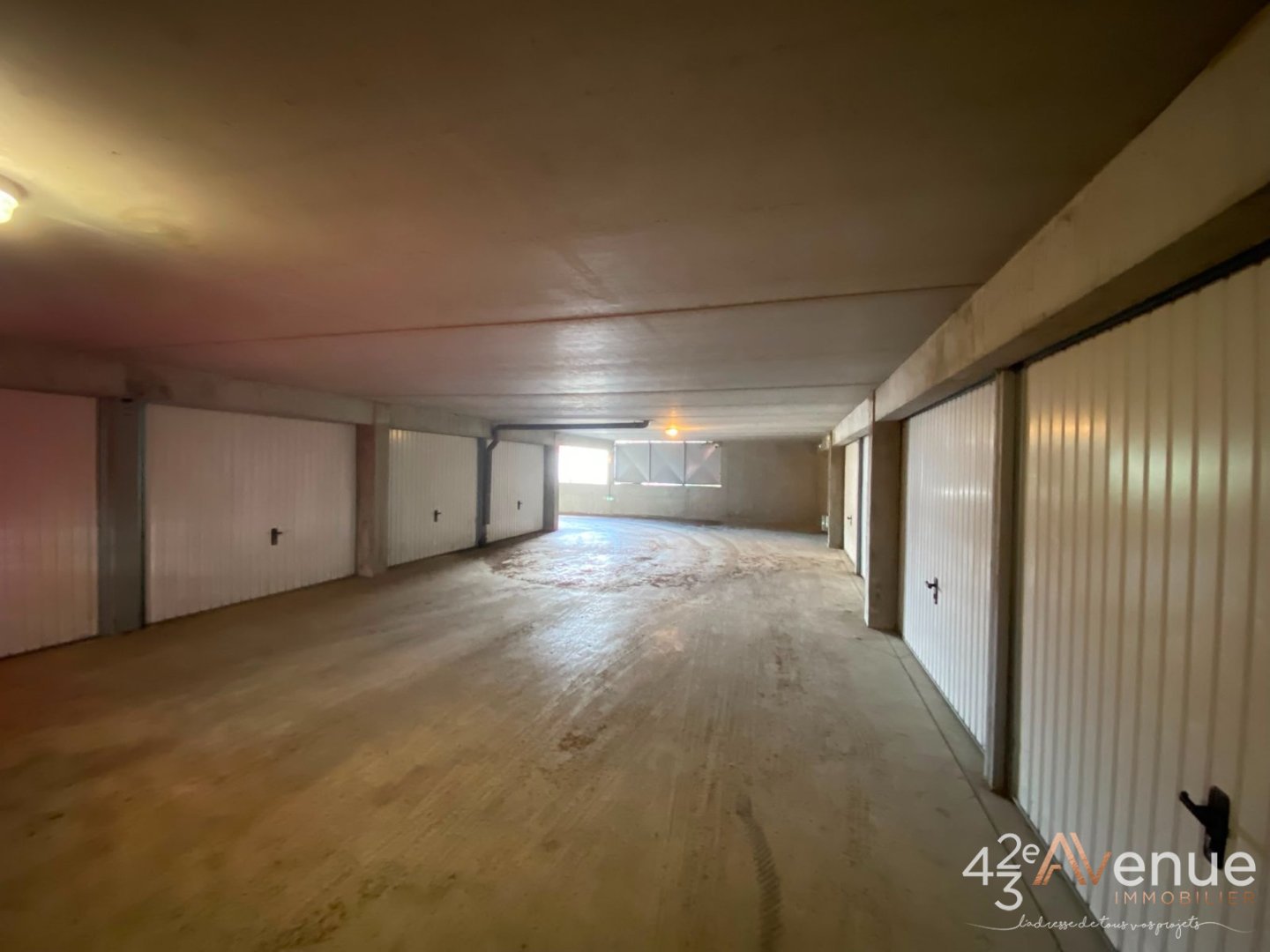 GARAGE A LOUER - ST ETIENNE BELLEVUE/SOLAURE/JOMAYERE - 57 &euro; charges comprises par mois