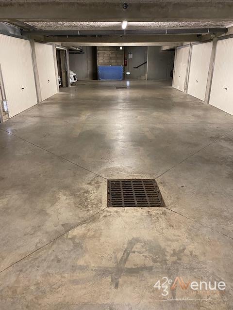 GARAGE A LOUER - ST ETIENNE NORD - 70 &euro; charges comprises par mois