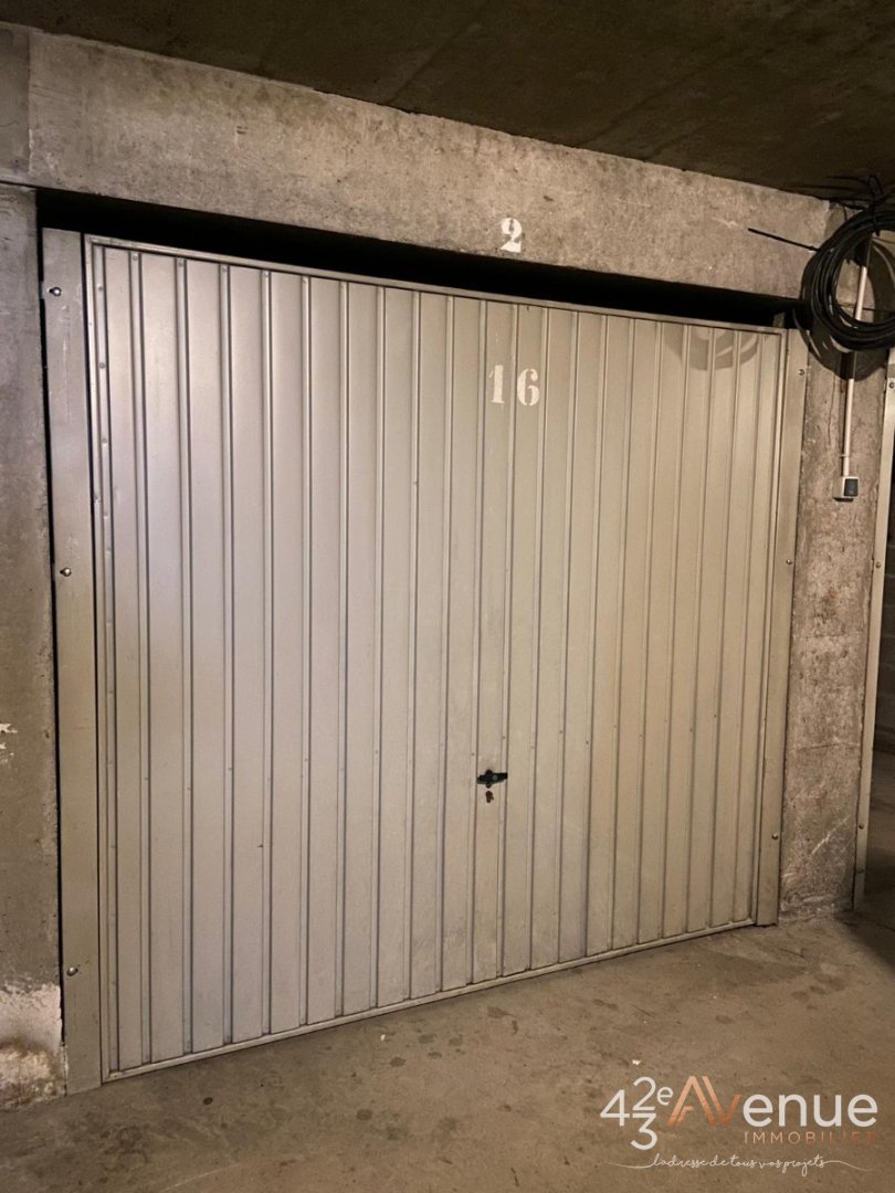 GARAGE A LOUER - ST ETIENNE TREFILERIE/CENTRE II - 88�&euro; charges comprises par mois